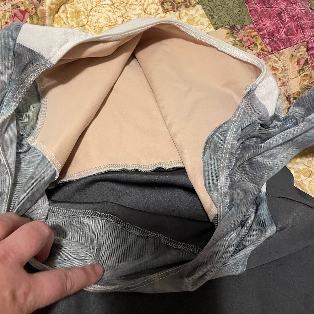 Color Block Eleve Leo Size Medium - image 4